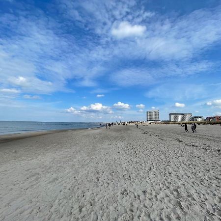 Exclusive Fewo In Warnemuende, 150M To The Beach, 2 Bathrooms, 2 Bedrooms, Sauna, Wifi And Much More. Rostock Dış mekan fotoğraf