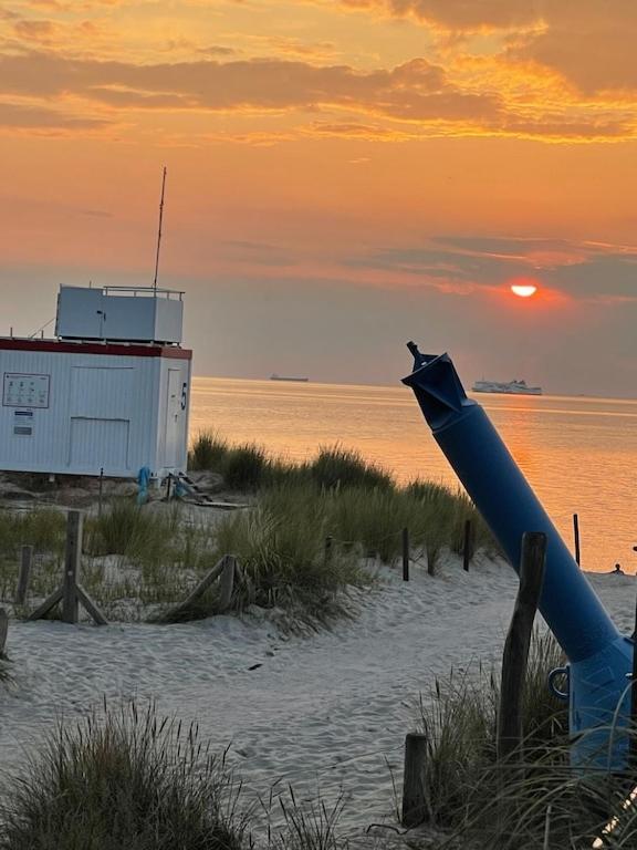 Exclusive Fewo In Warnemuende, 150M To The Beach, 2 Bathrooms, 2 Bedrooms, Sauna, Wifi And Much More. Rostock Dış mekan fotoğraf