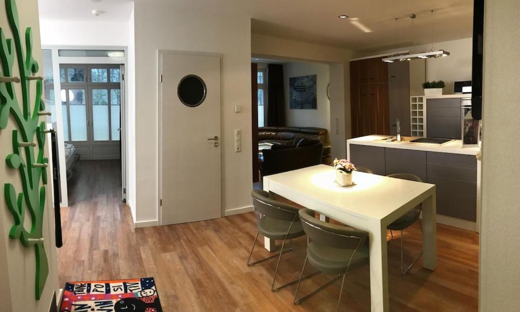 Exclusive Fewo In Warnemuende, 150M To The Beach, 2 Bathrooms, 2 Bedrooms, Sauna, Wifi And Much More. Rostock Dış mekan fotoğraf