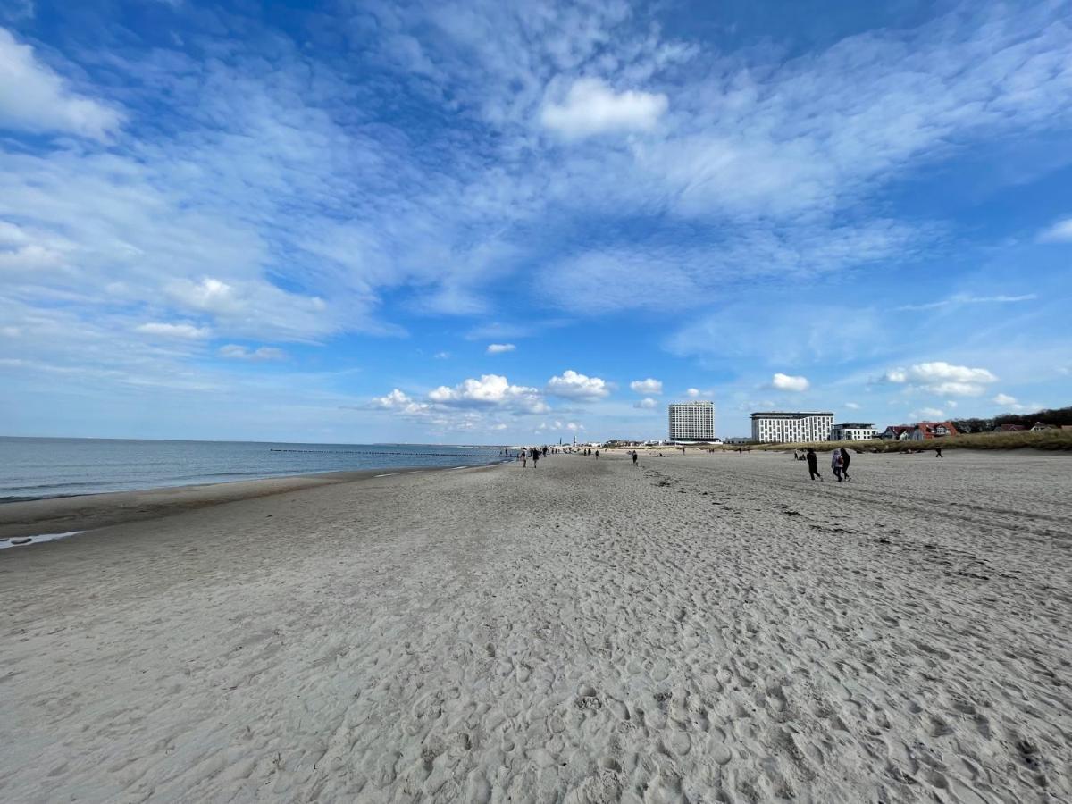 Exclusive Fewo In Warnemuende, 150M To The Beach, 2 Bathrooms, 2 Bedrooms, Sauna, Wifi And Much More. Rostock Dış mekan fotoğraf